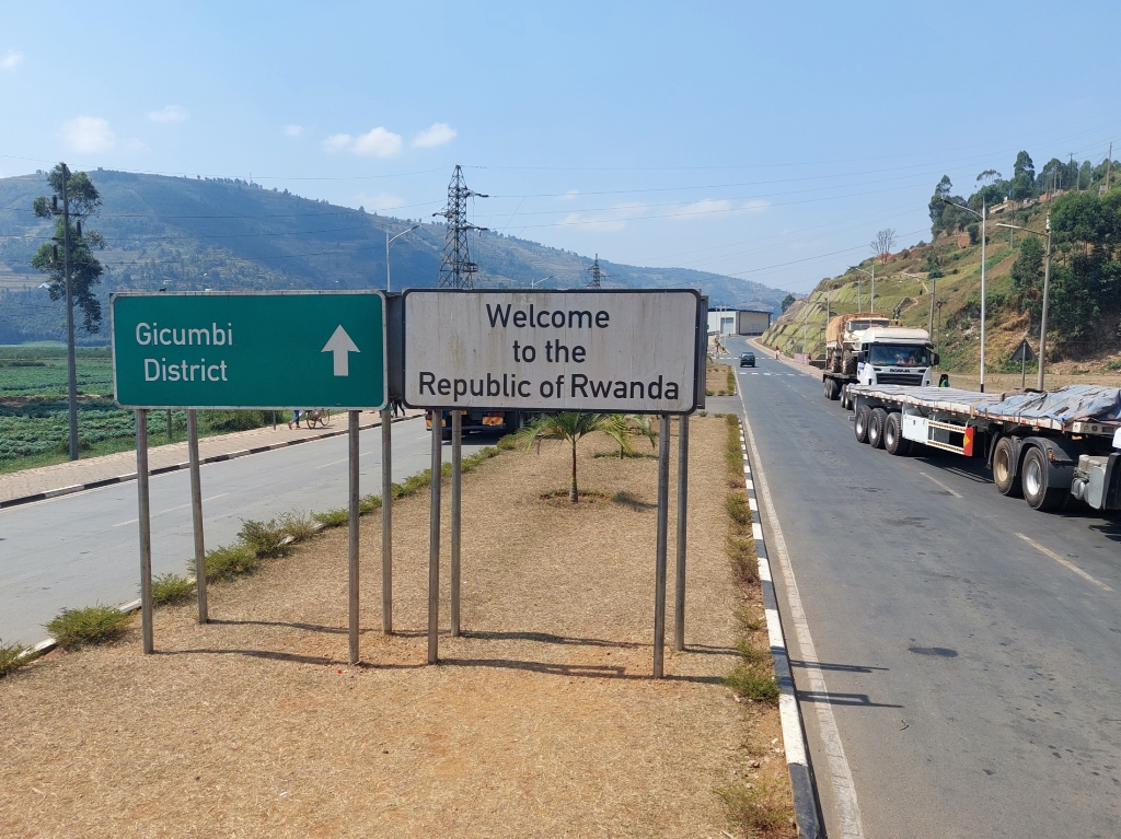rwanda-uganda-cross-border-trips